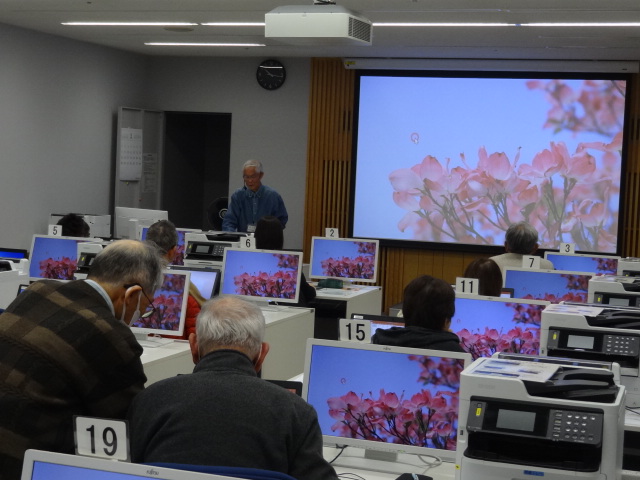 市民自主企画パソコン講座「パワーポイントで音楽入りスライドショーを楽しもう！」